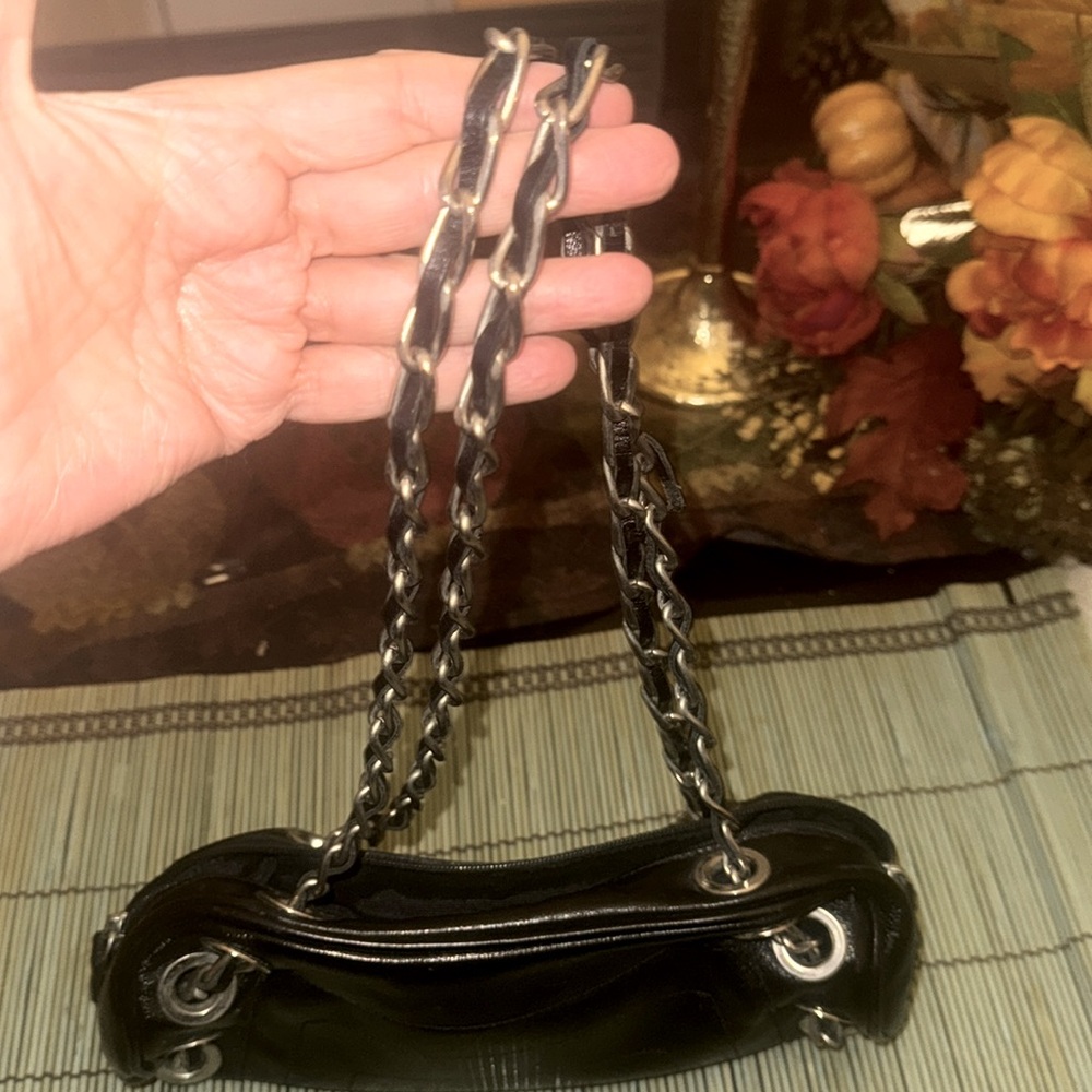 Mini black leather Smartbag with silver chain. - Picture 5 of 5